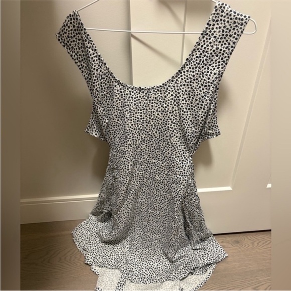 Old Navy Fit & Flare Crepe Button-Front Mini Dress - Picture 7 of 7